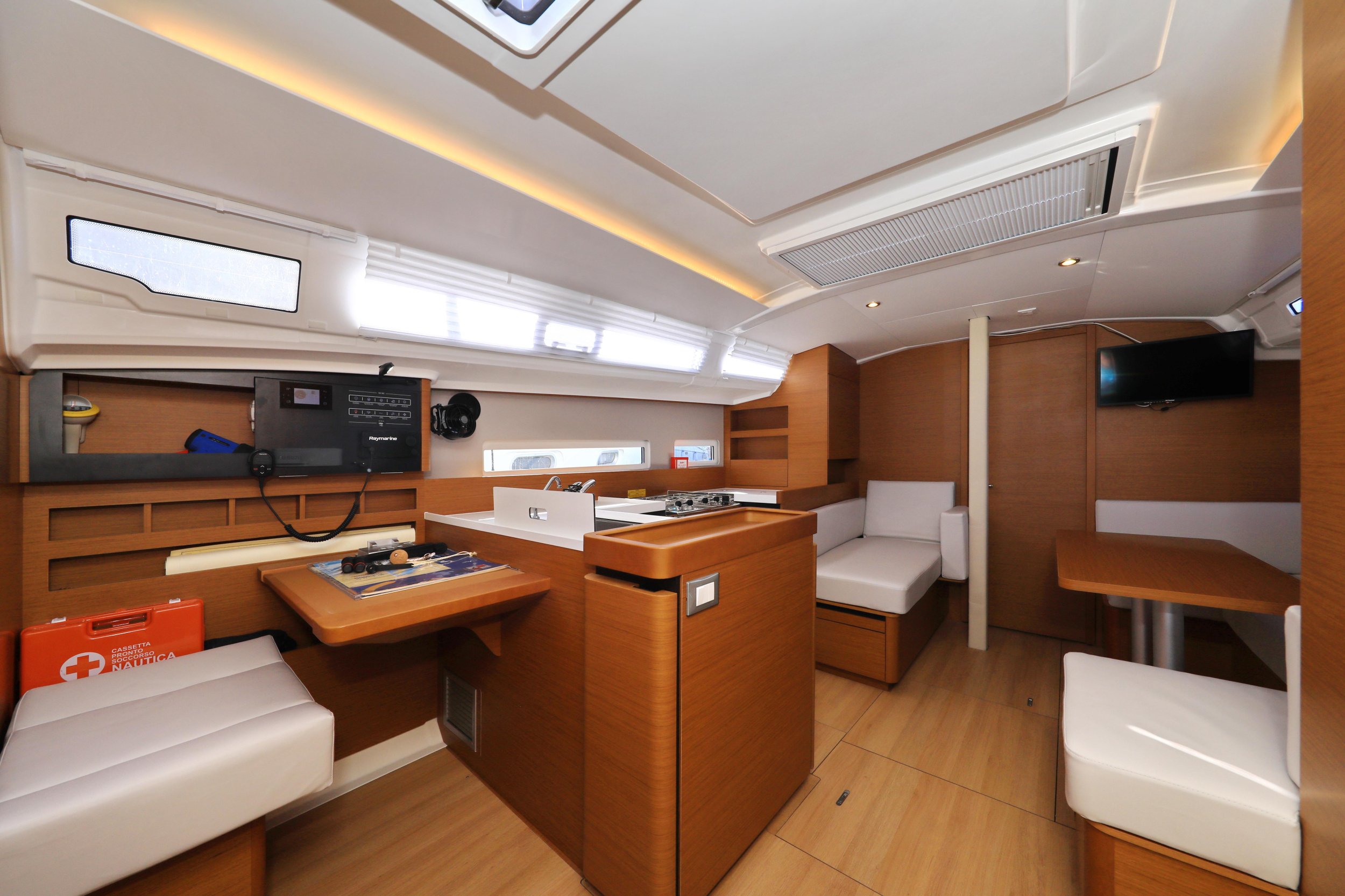 Photo #43 - Sun Odyssey 410 (Vague) in Zara - 16206