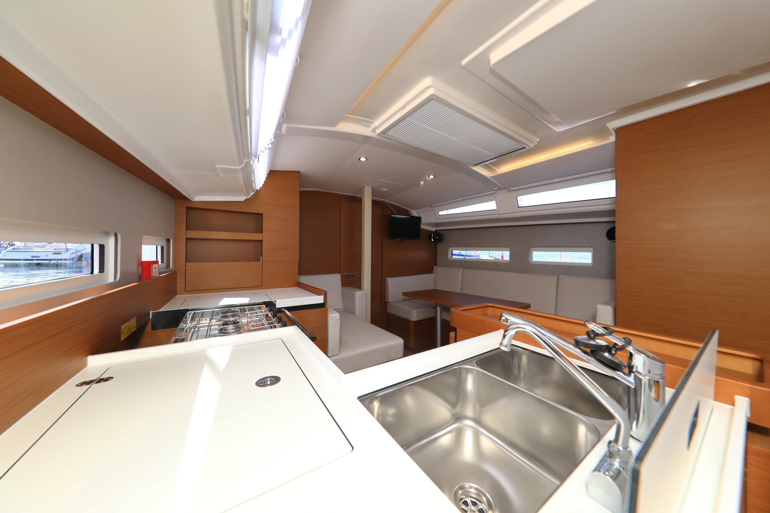 Photo #27 - Sun Odyssey 410 (Vague) in Zara - 16206
