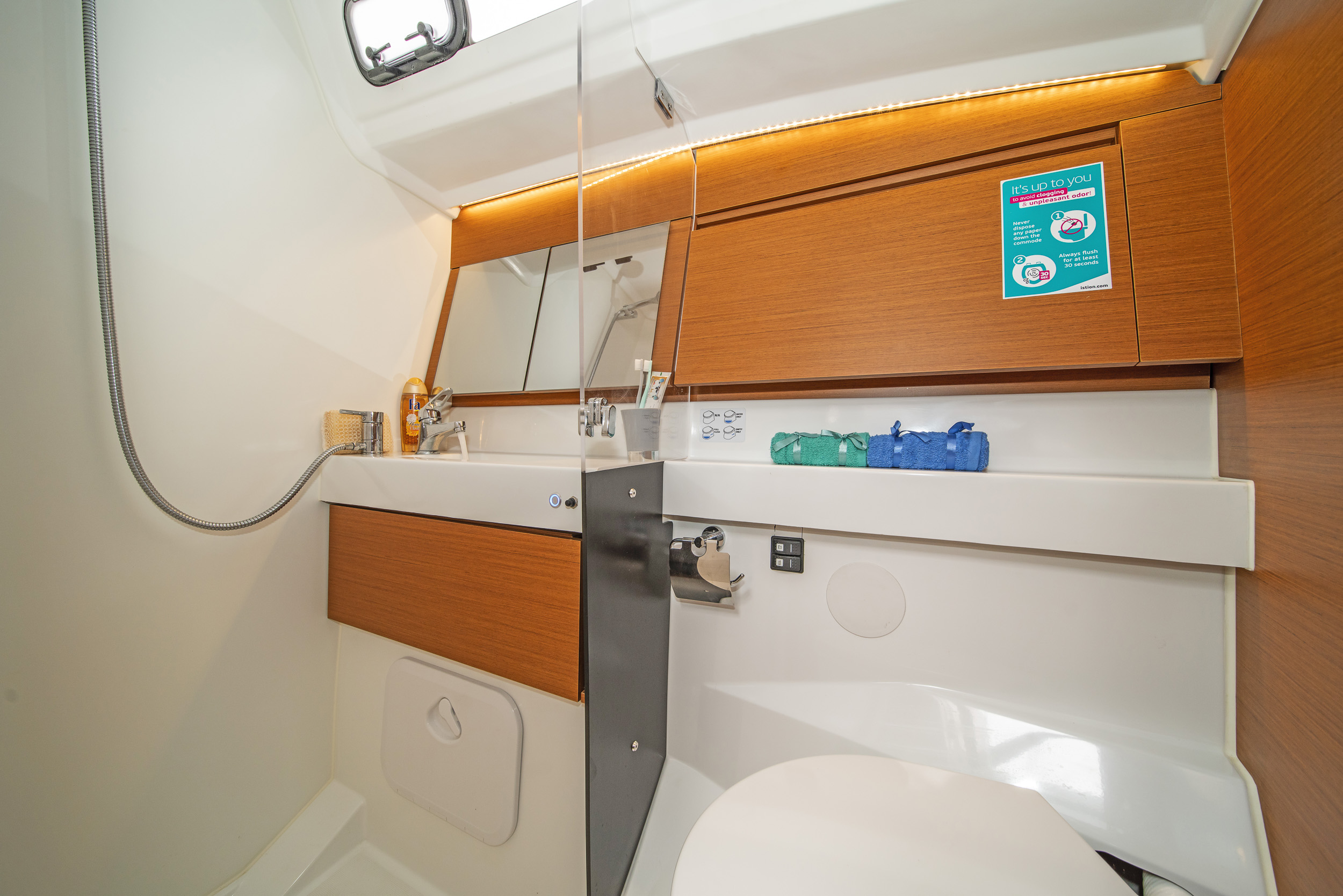 Photo #7 - Sun Odyssey 410 (Naias) en Corfú - 21659