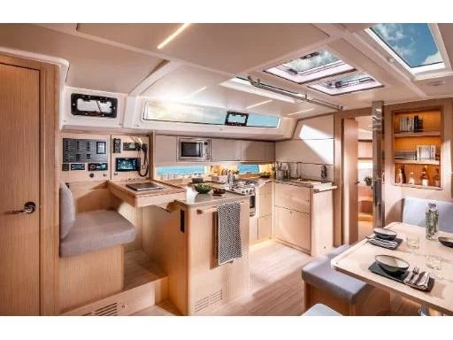 Bavaria C46 (Kebifaiv) Interior image - 4