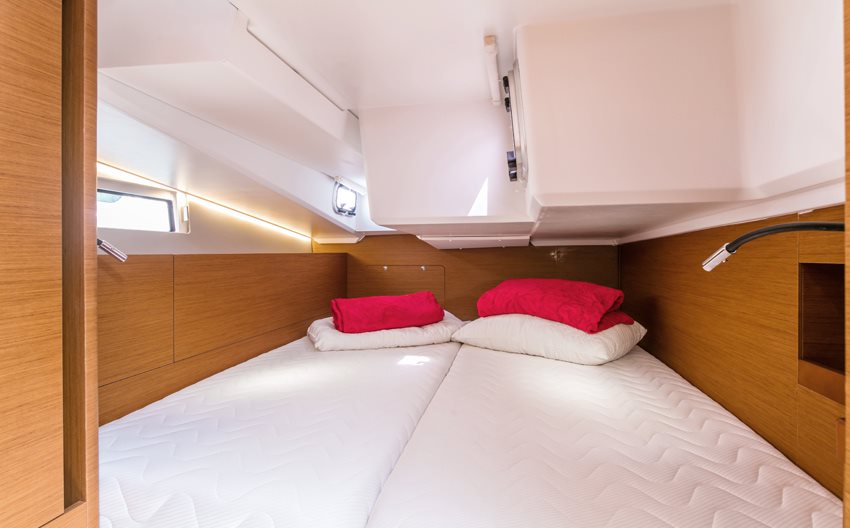 Photo #9 - Sun Odyssey 490 (Aurora) en Portisco - 23533