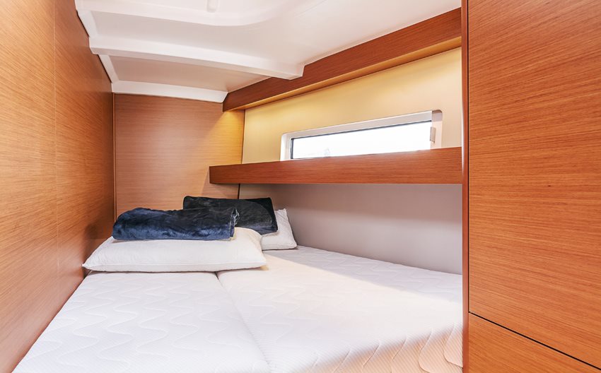 Photo #12 - Sun Odyssey 440 (Indira) en Portisco - 8006
