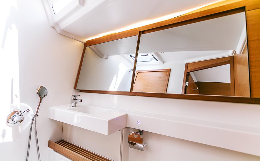 Photo #8 - Sun Odyssey 440 (Coco) en Portisco - 8008