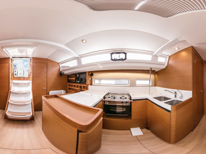 Photo #7 - Sun Odyssey 440 (Coco) en Portisco - 8008