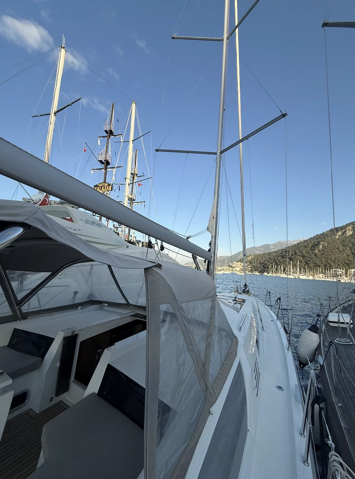 Oceanis 46.1 (Athena 4)  - 12