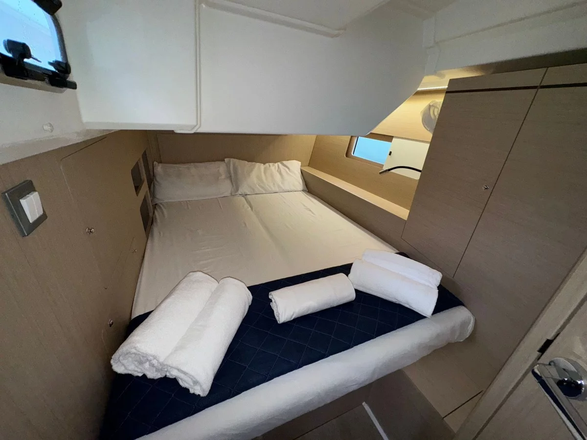 Oceanis 46.1 (3 cab) (Callisto)  - 20