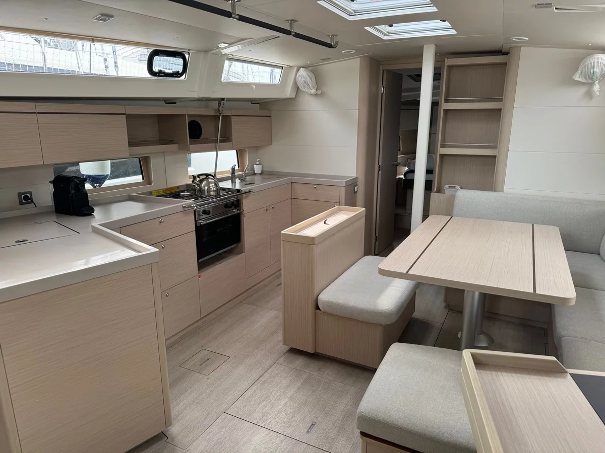 Oceanis 46.1 (3 cab) (Callisto)  - 14