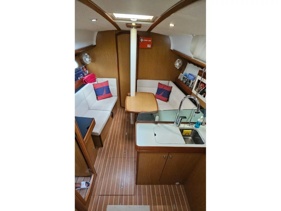 Sun Odyssey 36i (Rock'n Roll !) Interior image - 1