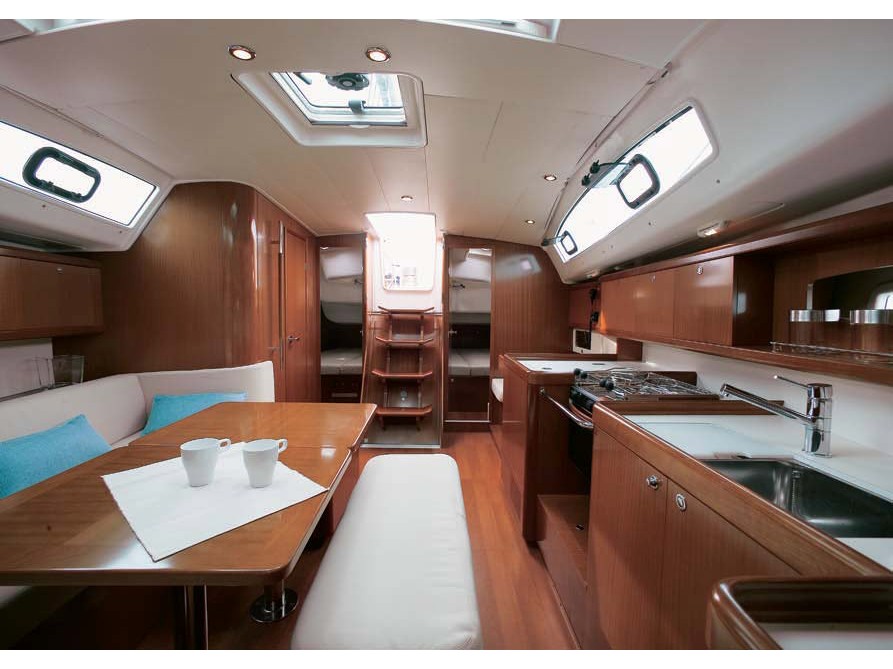 Photo #8 - Oceanis 43 (Senza Veli) in Portorosa - 3716