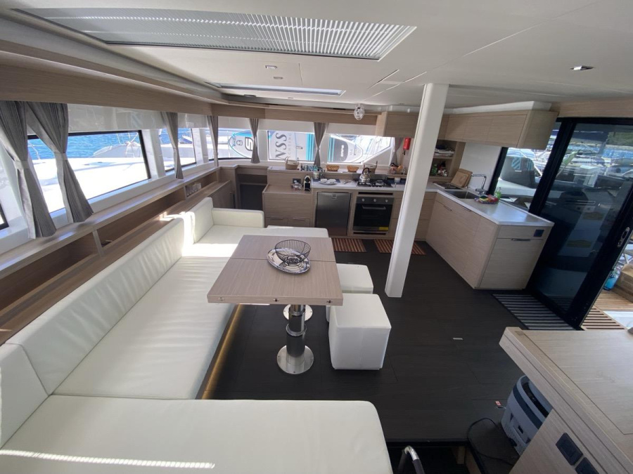 Photo #11 - Lagoon 55 (5 cab) (The Moon (MAR)) in Le Marin - 17117