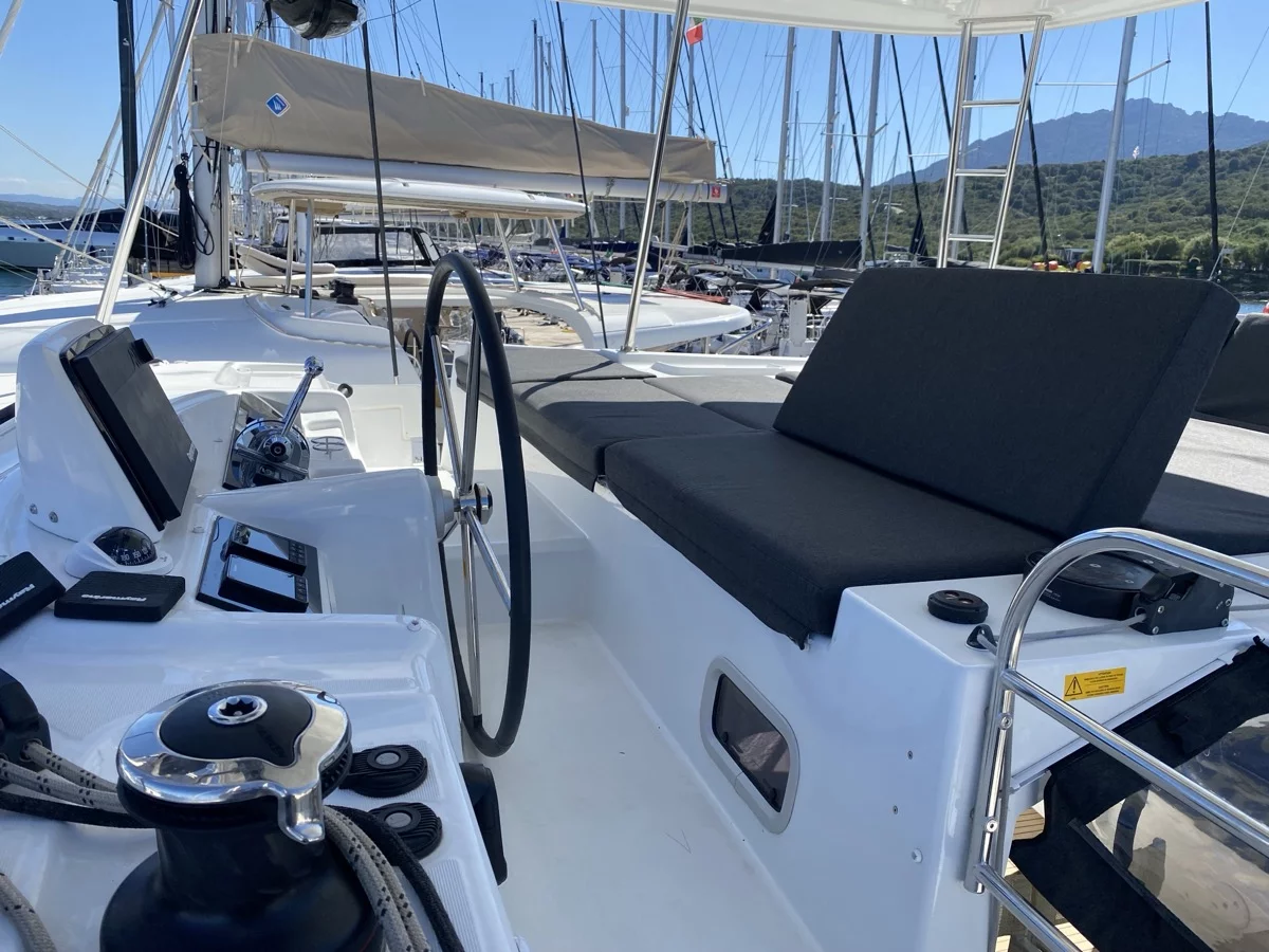 Lagoon 46 (Hercules)  - 34
