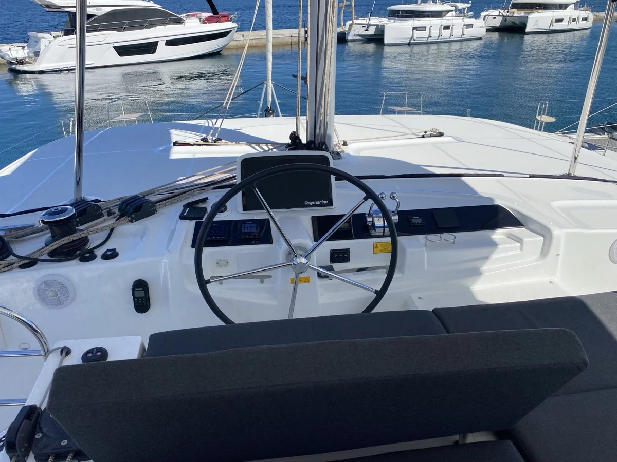 Lagoon 46 (Hercules (GND))  - 23