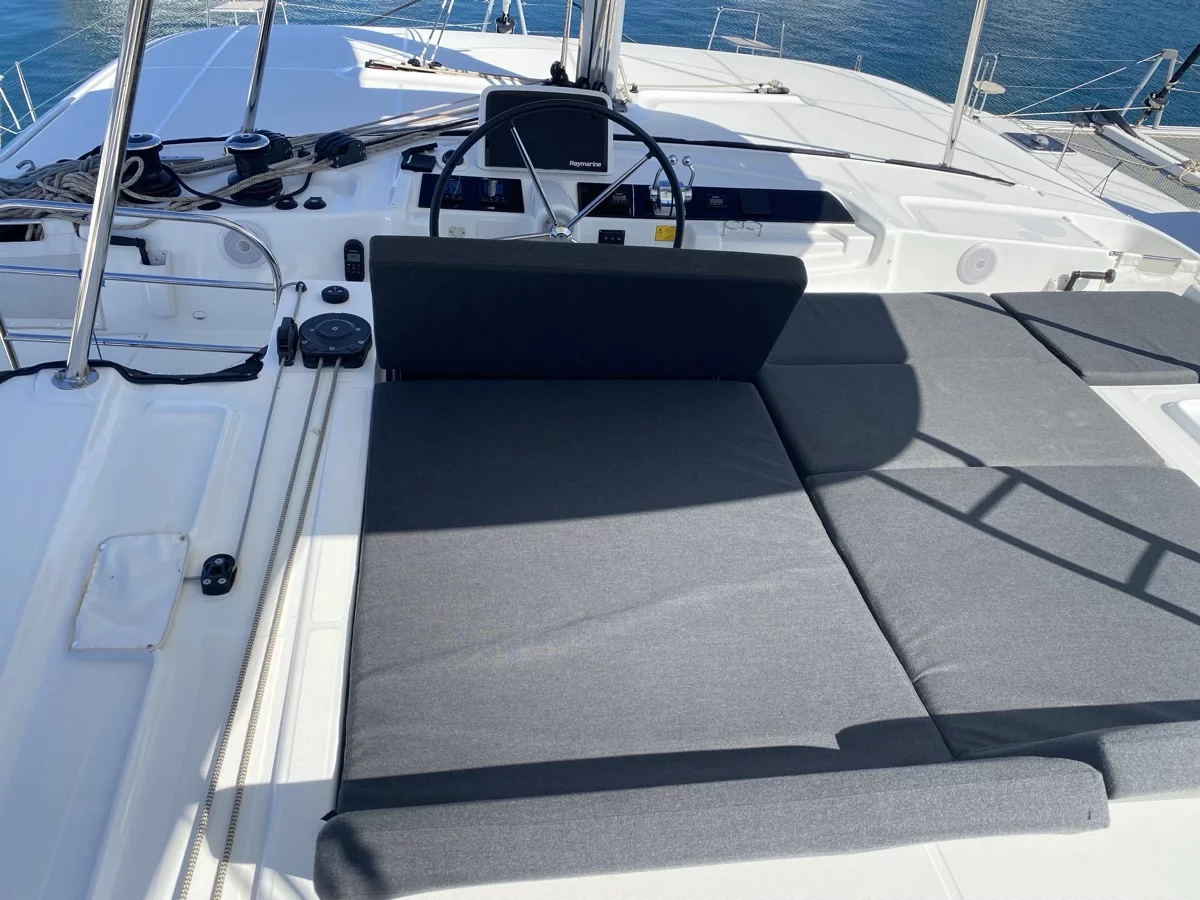 Lagoon 46 (Hercules (GND))  - 29