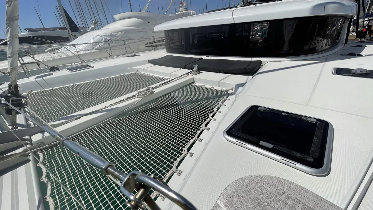Lagoon 42 (Bellatrix)  - 2