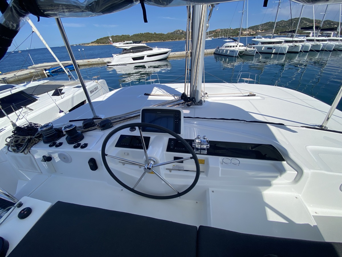 Photo #4 - Lagoon 46 (Penelope) in Portisco - 16753