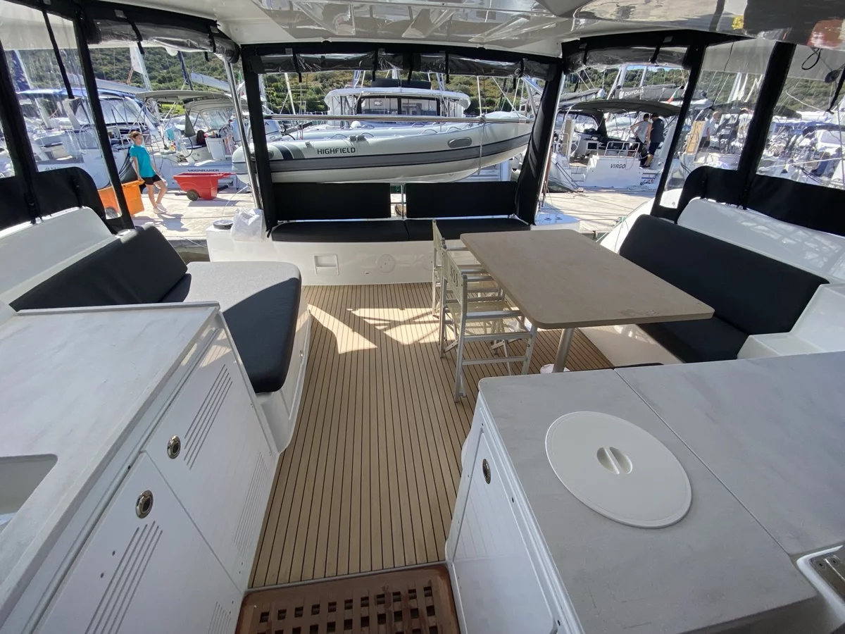 Lagoon 46 (Penelope)  - 13