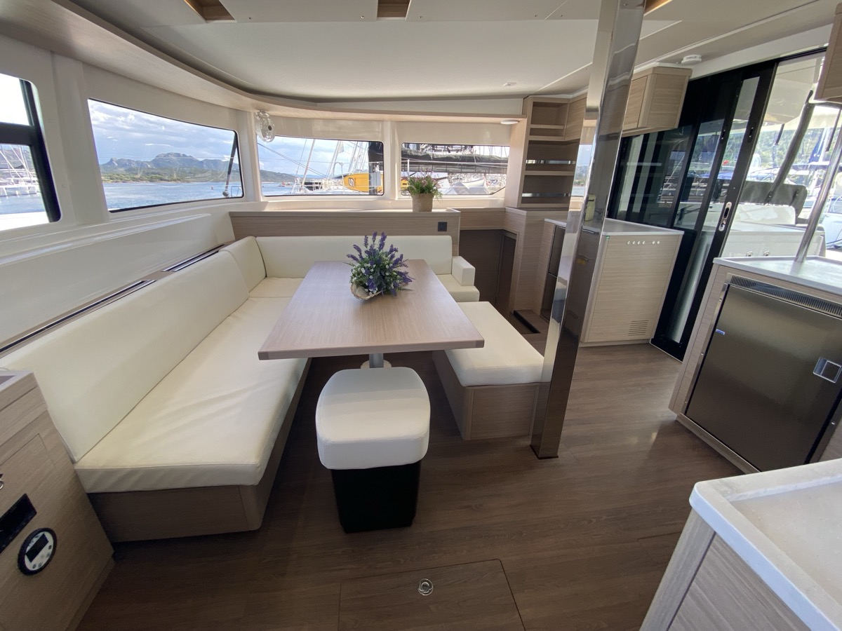 Photo #8 - Lagoon 46 (Penelope) in Portisco - 16753