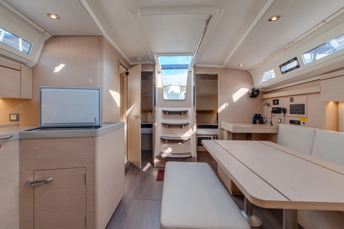 Oceanis 40.1 (3cab) (Maverick)  - 17
