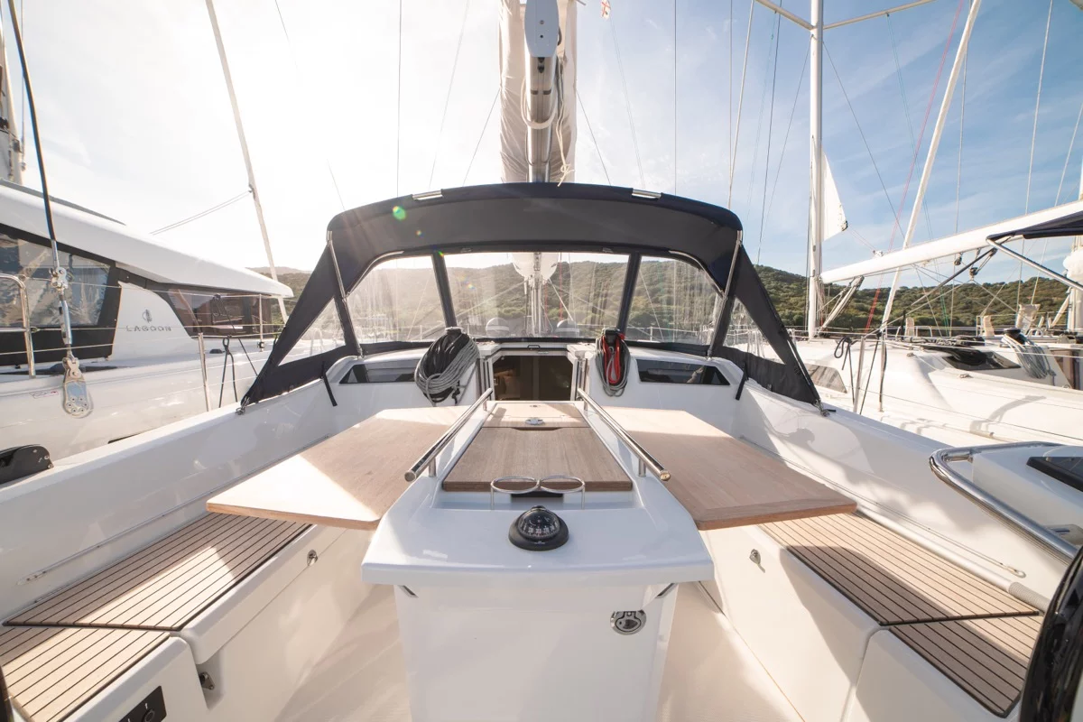 Oceanis 40.1 (3cab) (Maverick)  - 29