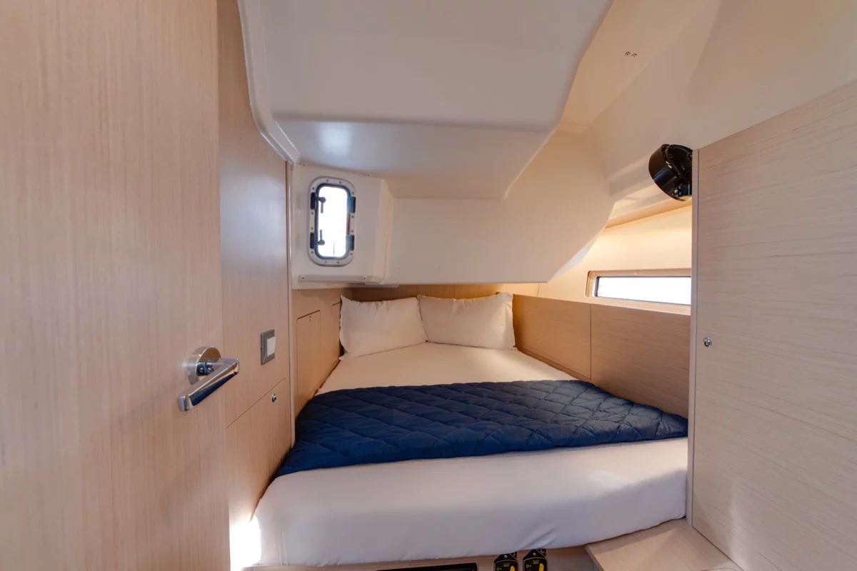 Oceanis 40.1 (3cab) (Maverick)  - 28