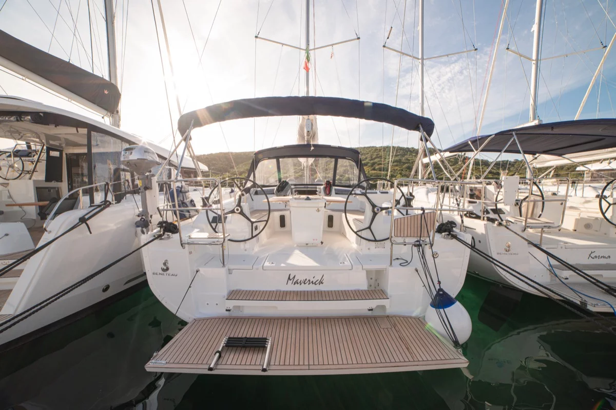 Oceanis 40.1 (3cab) (Maverick)  - 19
