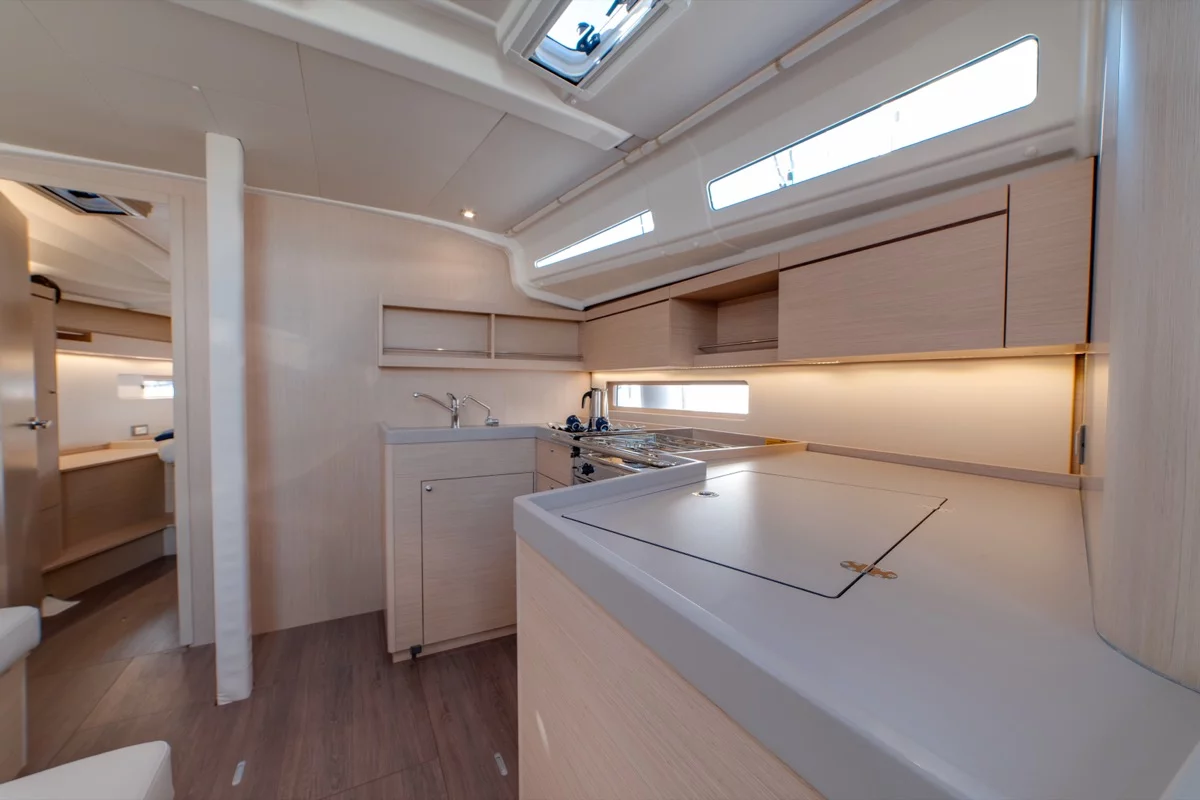Oceanis 40.1 (3cab) (Maverick)  - 44