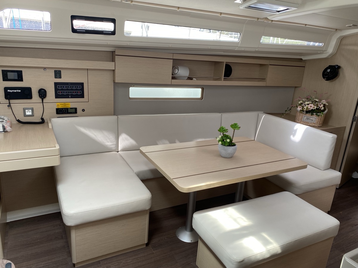 Photo #16 - Oceanis 40.1 (3cab) (Karma) en Portisco - 13938