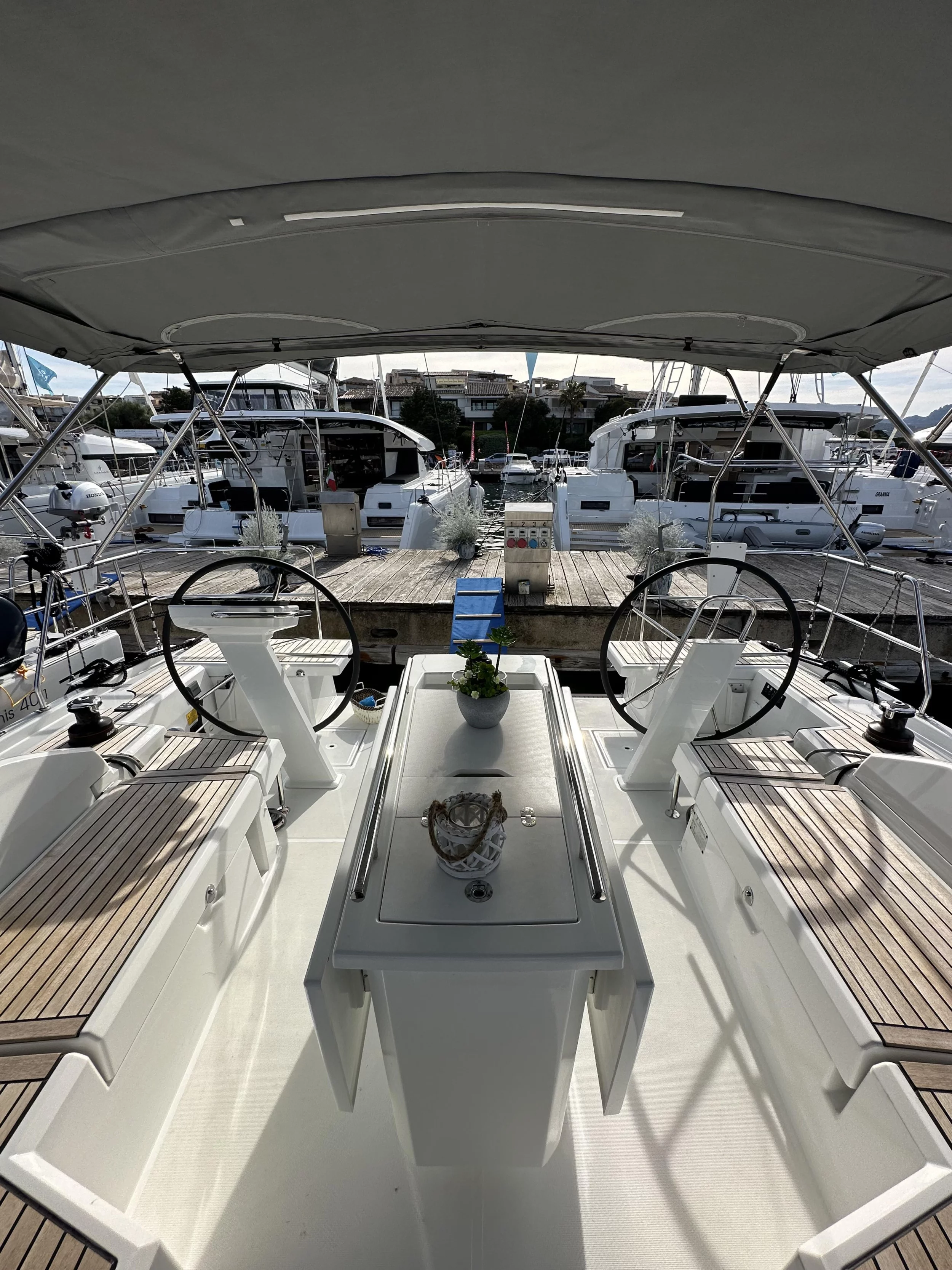 Oceanis 46.1 (5 cab) (Moonraker)  - 15