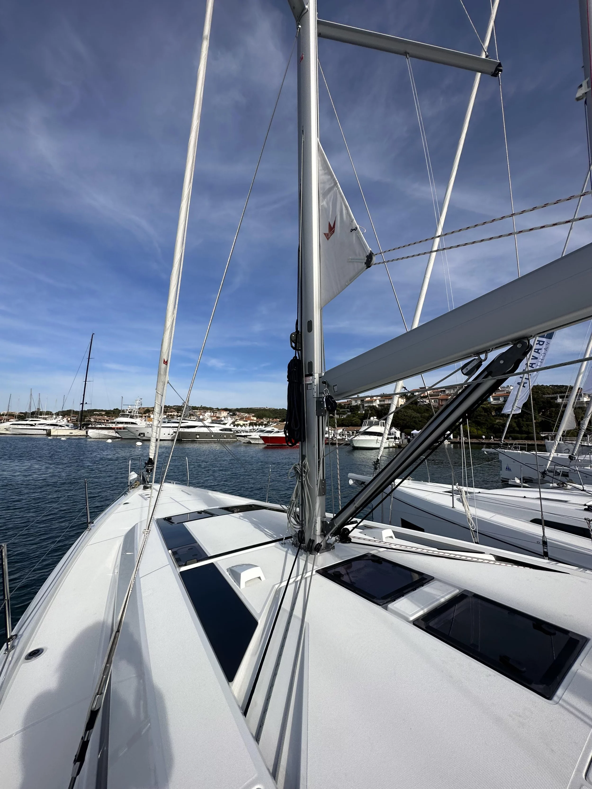 Oceanis 46.1 (5 cab) (Moonraker)  - 14