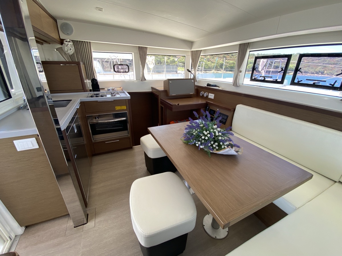 Photo #13 - Lagoon 40 (Aquila (WM, Inverter)) in Portisco - 11366