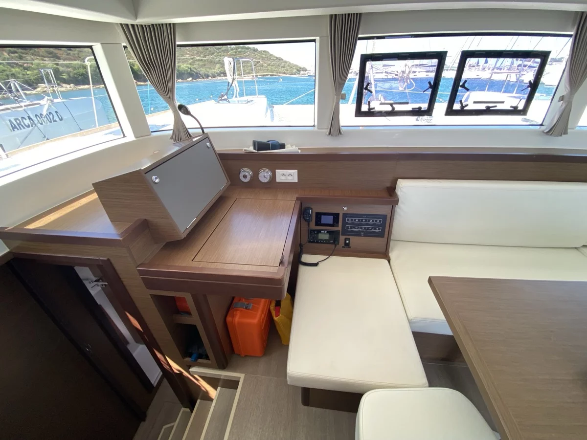Lagoon 40 (Aquila (WM, Inverter))  - 13