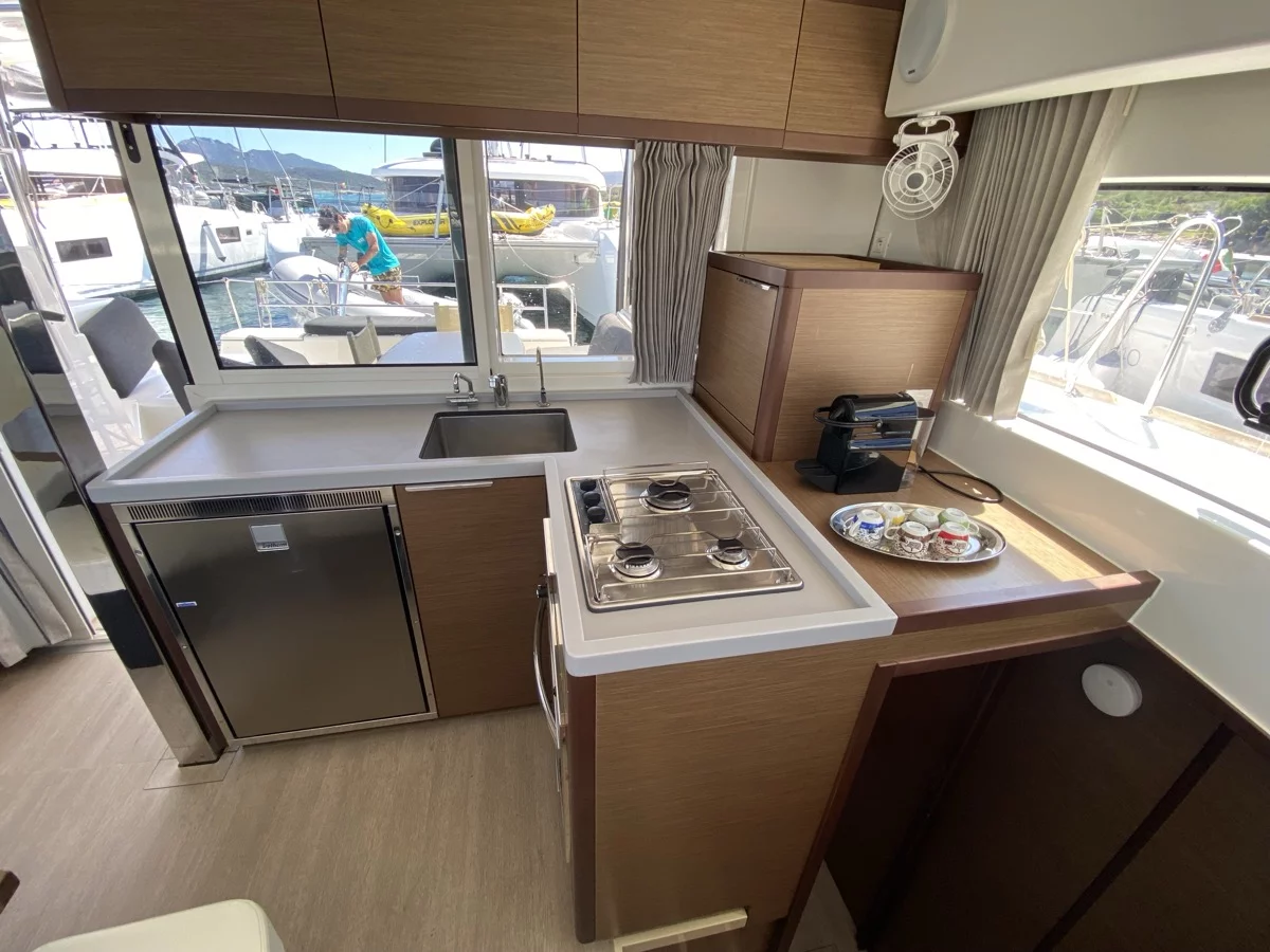 Lagoon 40 (Aquila (WM, Inverter))  - 30