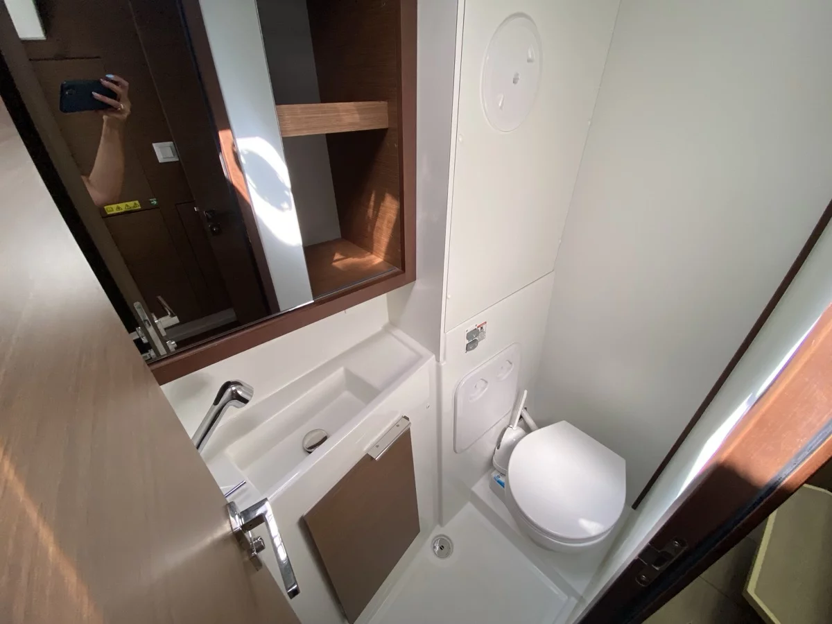 Lagoon 40 (Aquila (WM, Inverter))  - 22