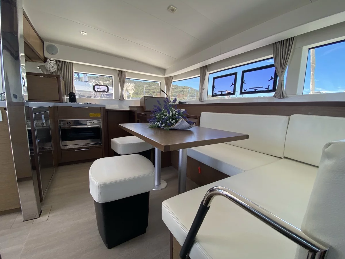 Lagoon 40 (Aquila (WM, Inverter))  - 28