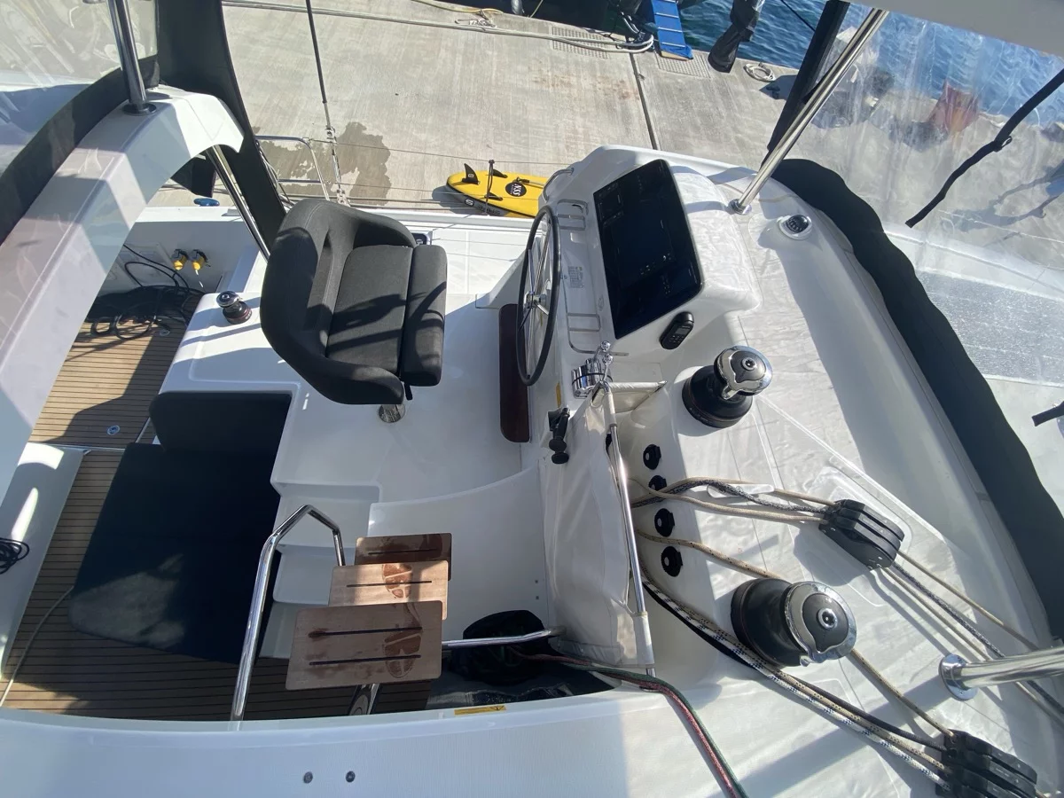 Lagoon 42 (Copernicus (GND) (, WM, , Inverter))  - 32