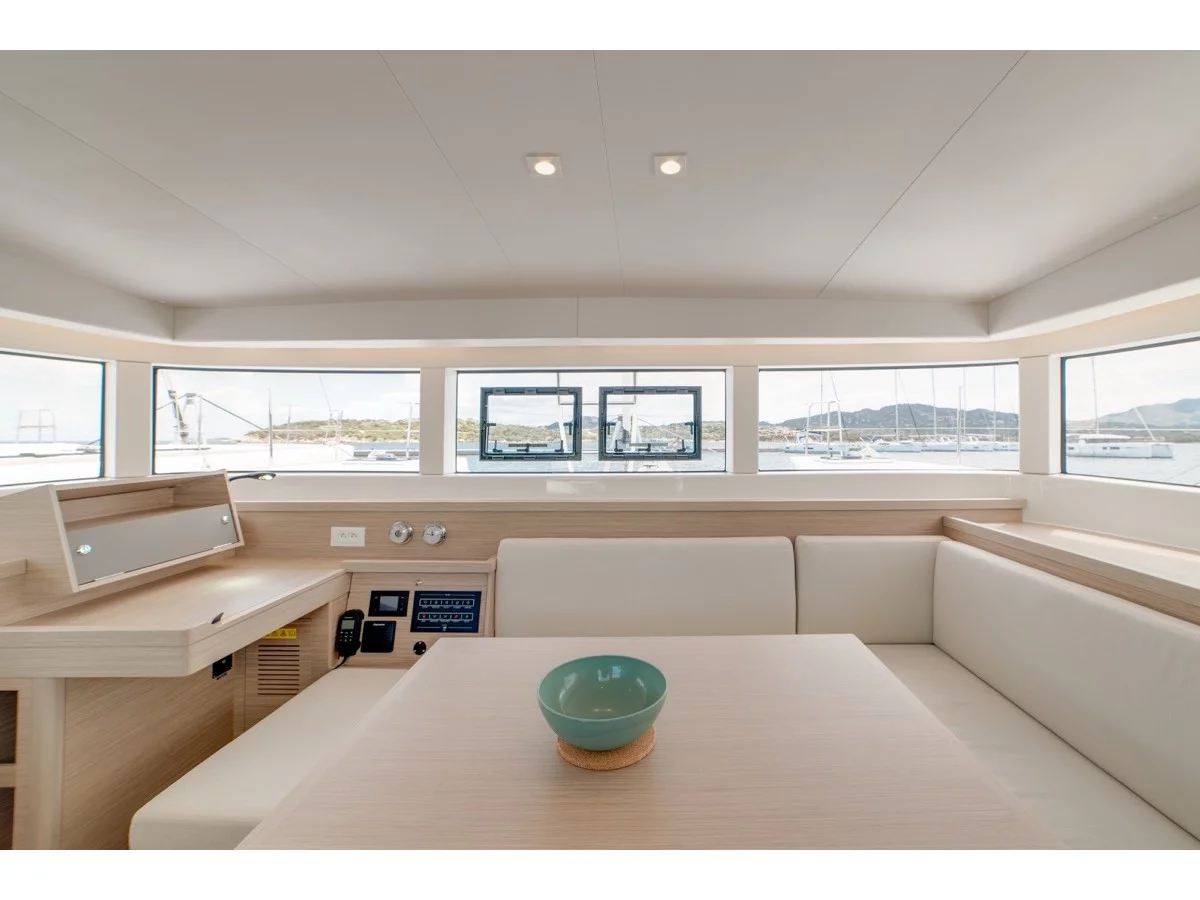 Lagoon 40 (Arca 40) Interior image - 27