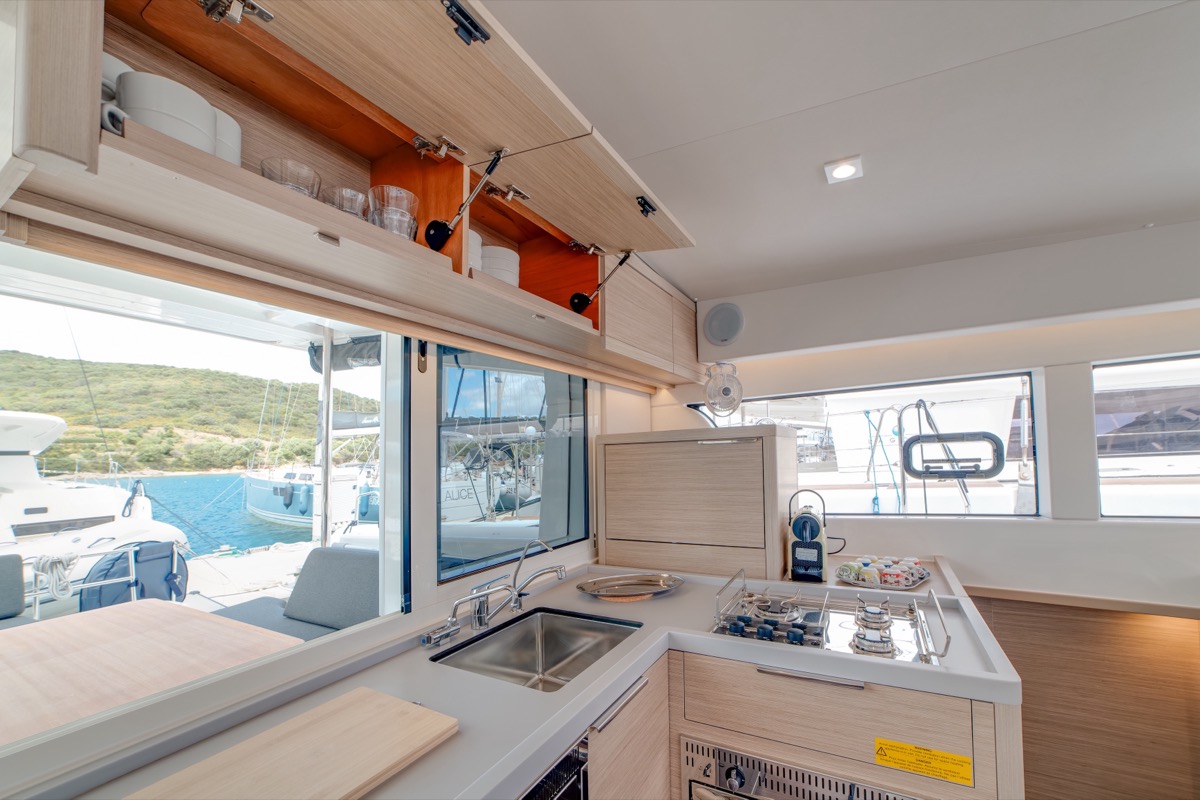 Photo #24 - Lagoon 40 (Arca 40) in Portisco - 16222