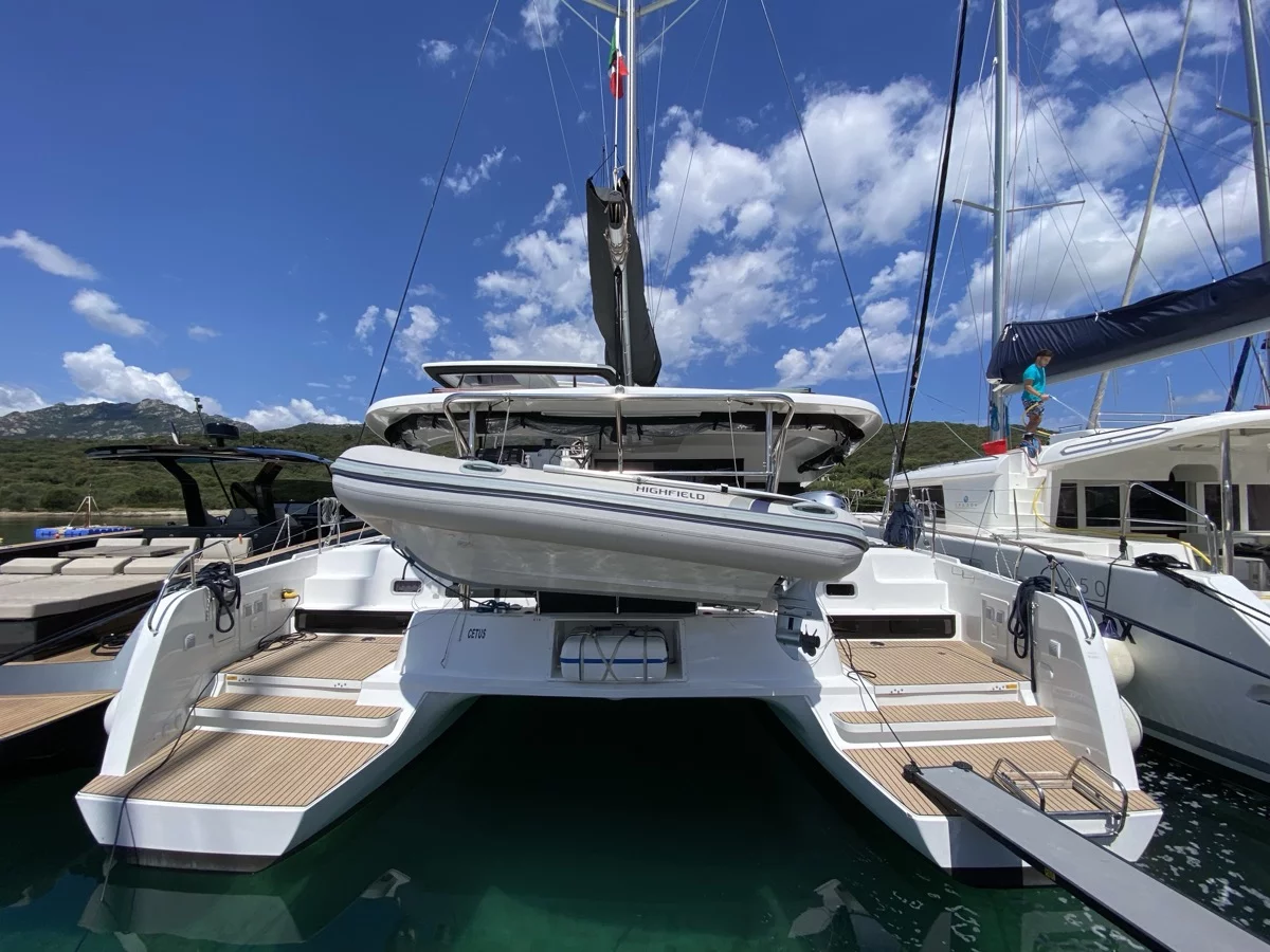 Lagoon 42 (Cetus)  - 21