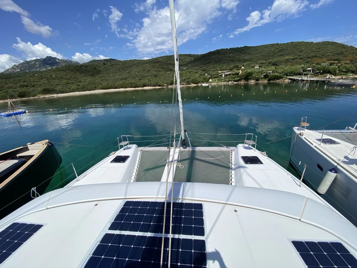 Lagoon 42 (Cetus)  - 16