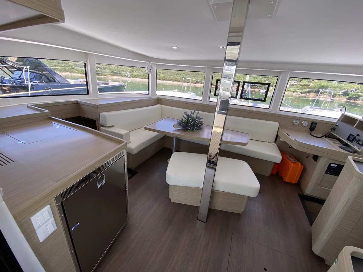 Lagoon 42 (Cetus)  - 20
