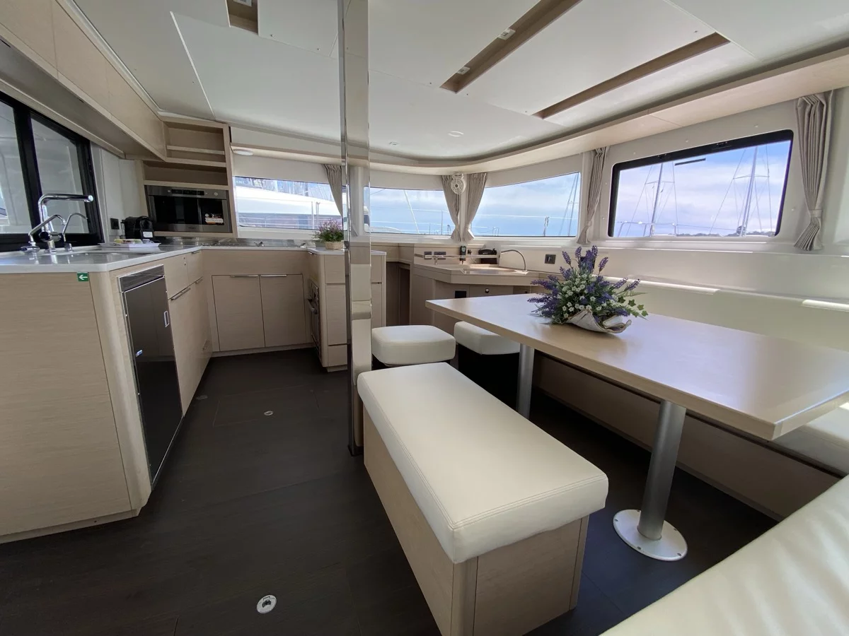 Lagoon 46 (Cresta Bianca)  - 17