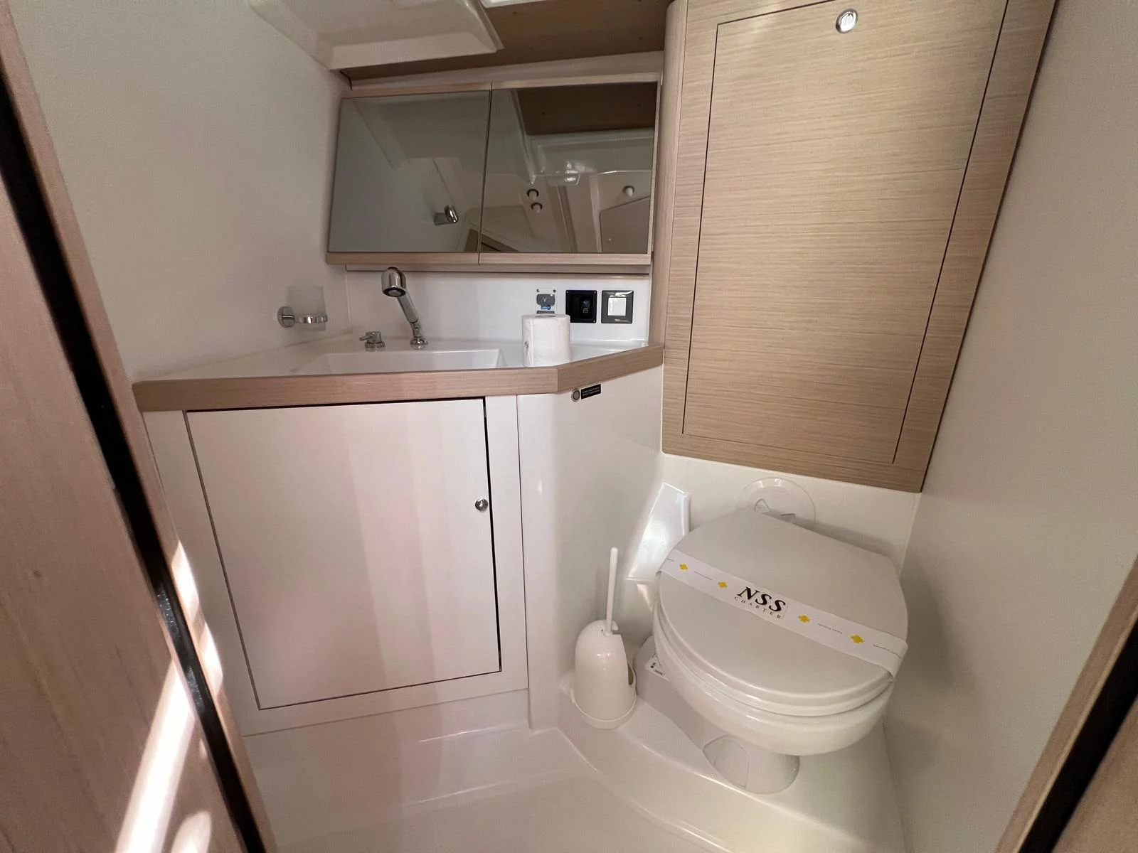 Oceanis 46.1 (4 cab) (Orione)  - 8