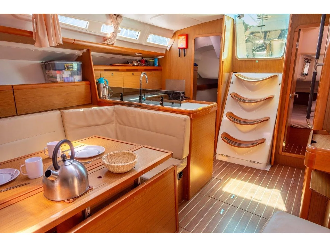 Sun Odyssey 42i (Winter Breeze) Interior image - 9
