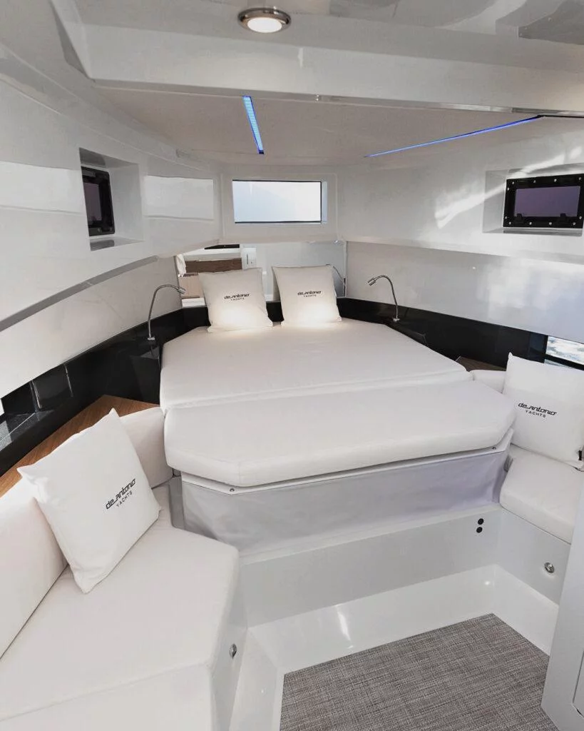 De Antonio 36 Hard Top (Beluga)  - 16