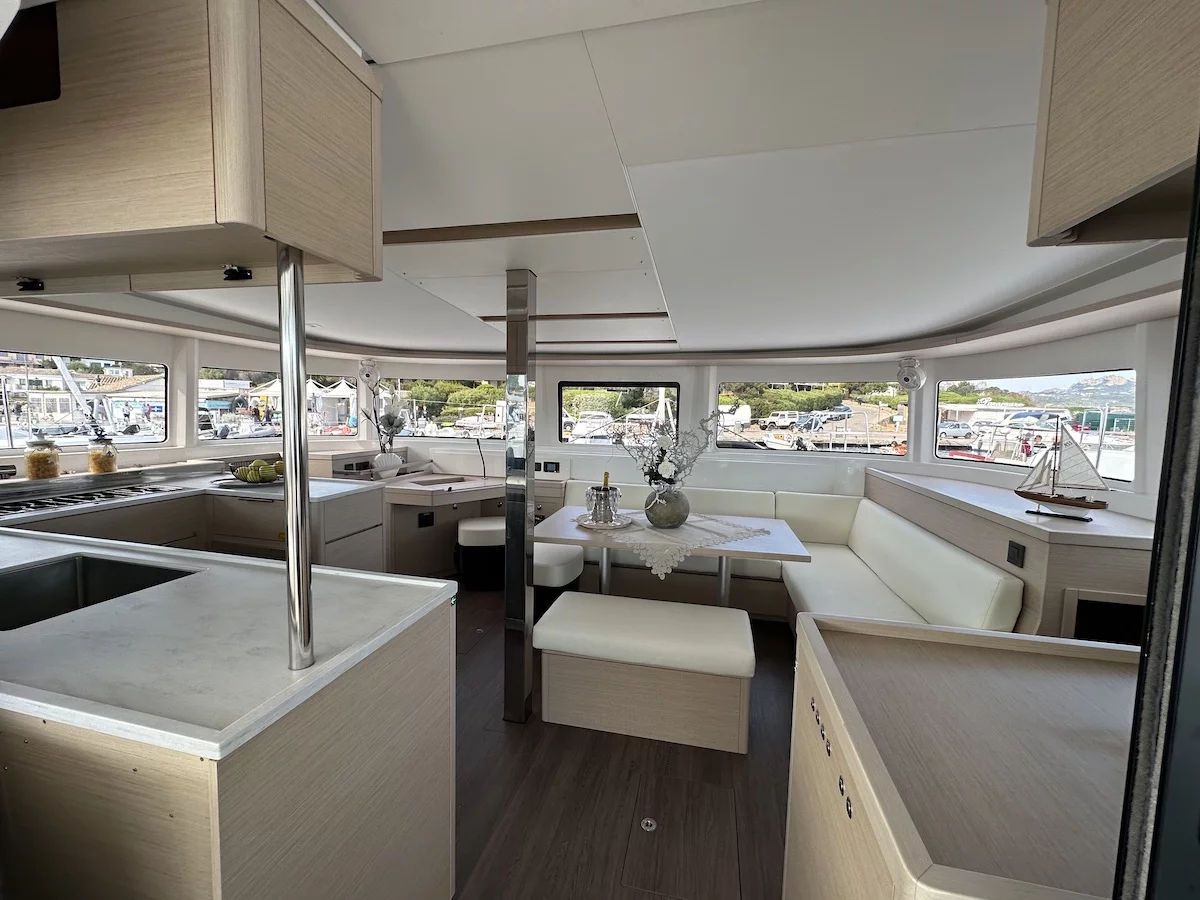 Lagoon 46 (Hercules (ANU)) Interior image - 1