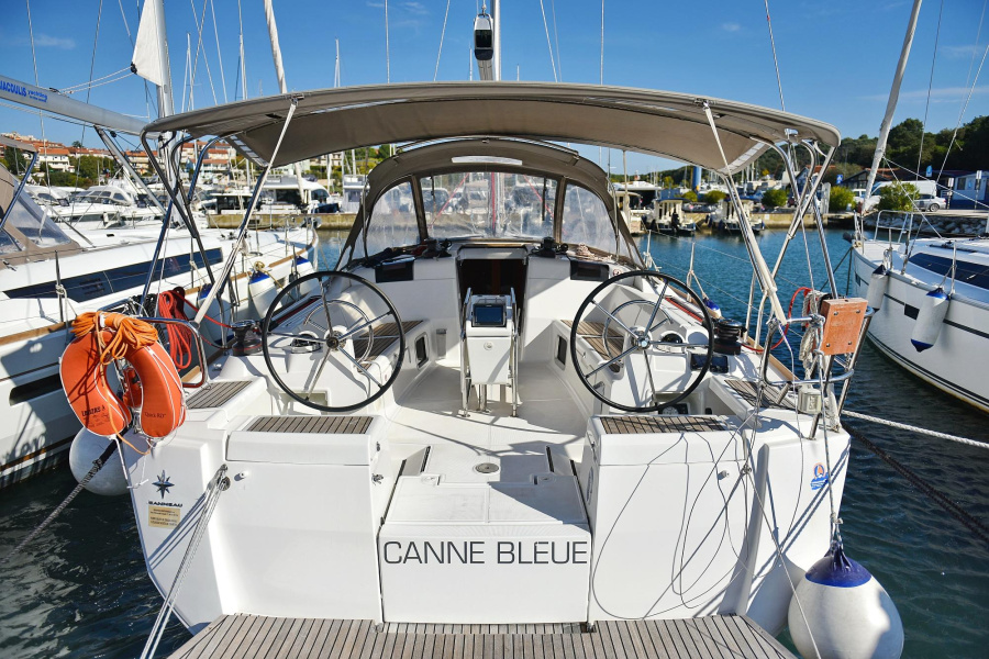 Photo #76 - Sun Odyssey 449 (Canne Bleue) in Pula - 14939