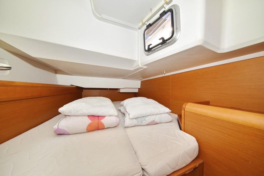 Photo #9 - Sun Odyssey 449 (Canne Bleue) in Pula - 14939