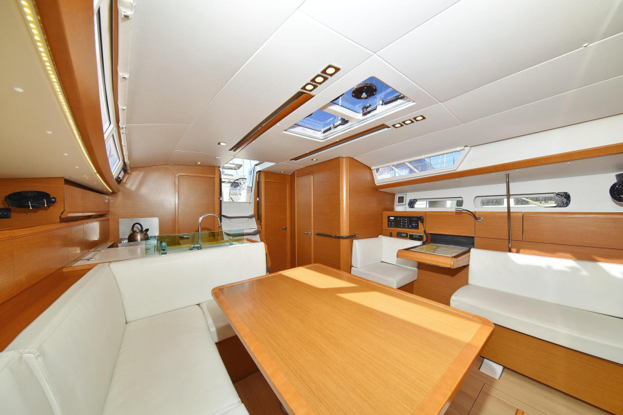Photo #8 - Sun Odyssey 449 (Canne Bleue) in Pula - 14939
