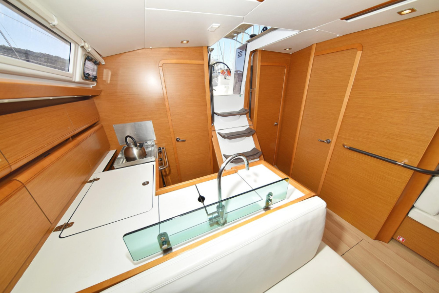 Photo #7 - Sun Odyssey 449 (Canne Bleue) in Pula - 14939