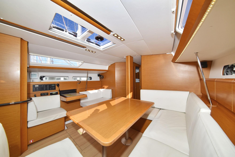Photo #5 - Sun Odyssey 449 (Canne Bleue) in Pula - 14939